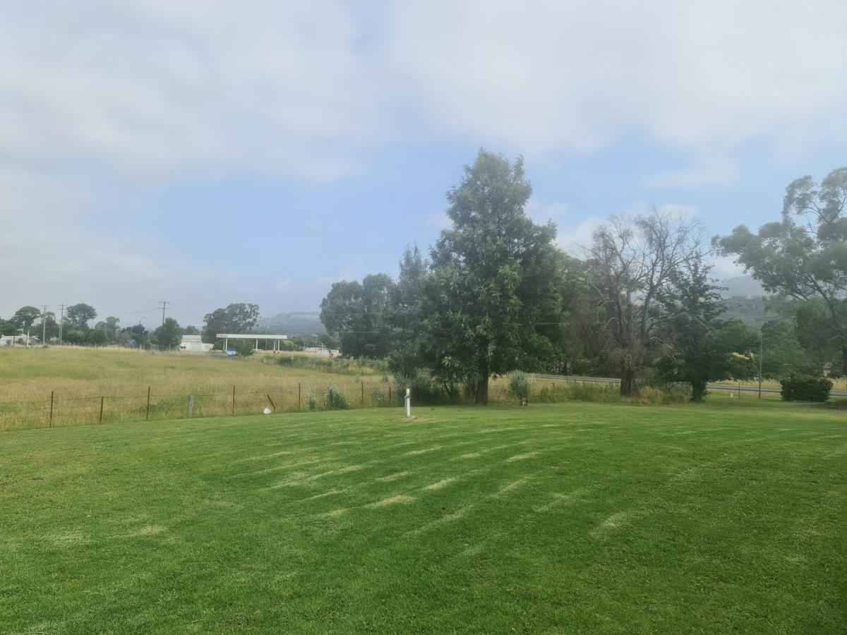 Valley View Motel Murrurundi ภายนอก รูปภาพ