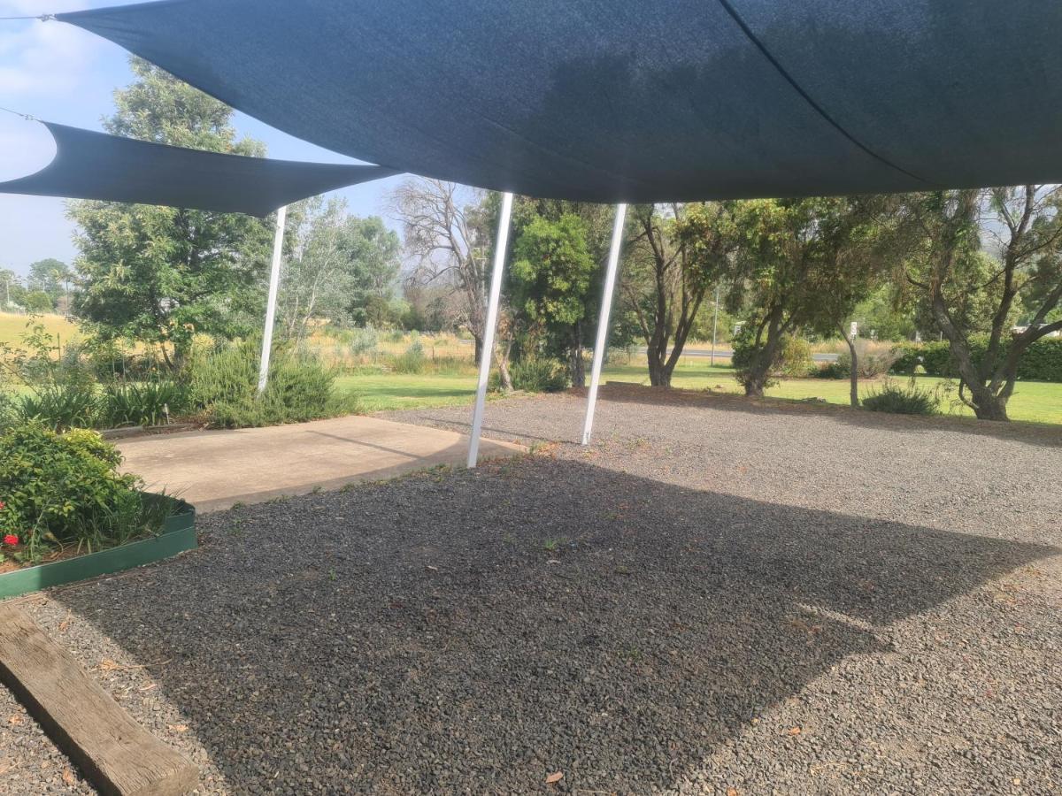 Valley View Motel Murrurundi ภายนอก รูปภาพ